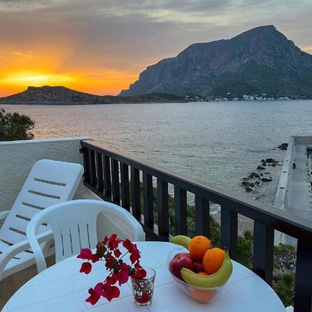 Pelagos Seafront Accommodation - George Myrties Dış mekan fotoğraf