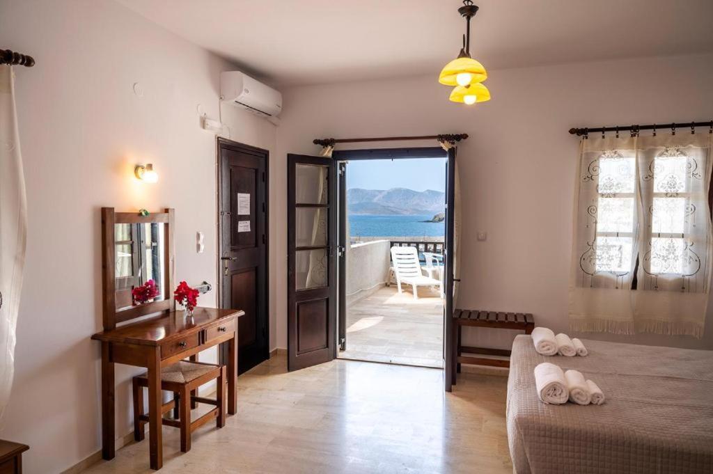 Pelagos Seafront Accommodation - George Myrties Dış mekan fotoğraf