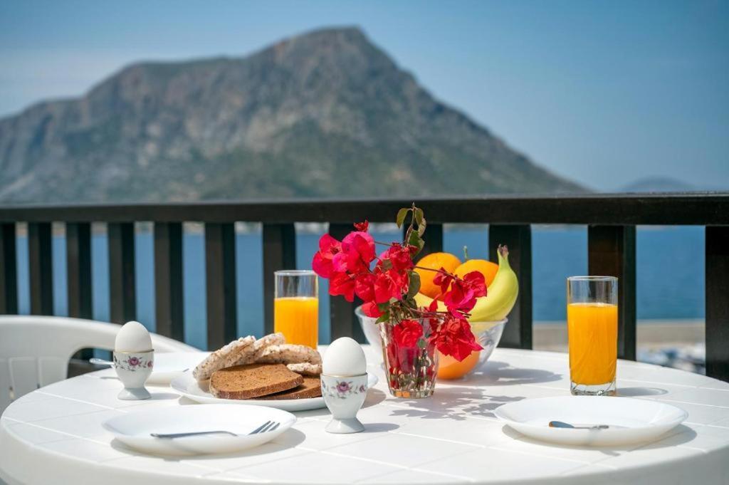 Pelagos Seafront Accommodation - George Myrties Dış mekan fotoğraf