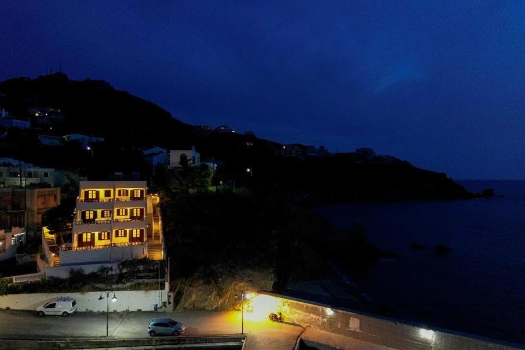 Pelagos Seafront Accommodation - George Myrties Dış mekan fotoğraf