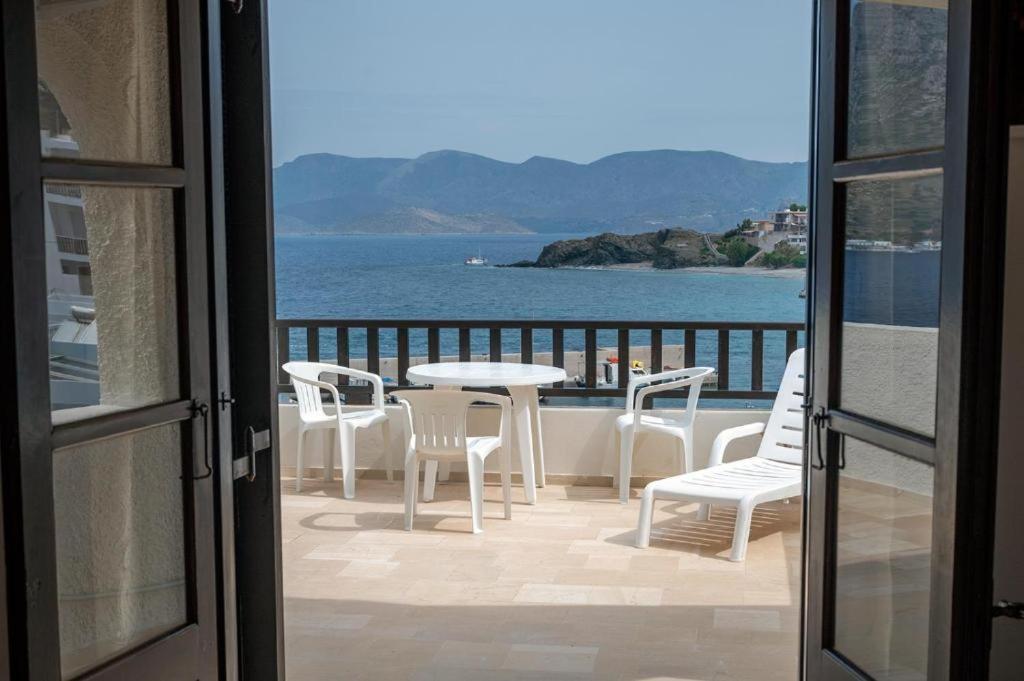 Pelagos Seafront Accommodation - George Myrties Dış mekan fotoğraf